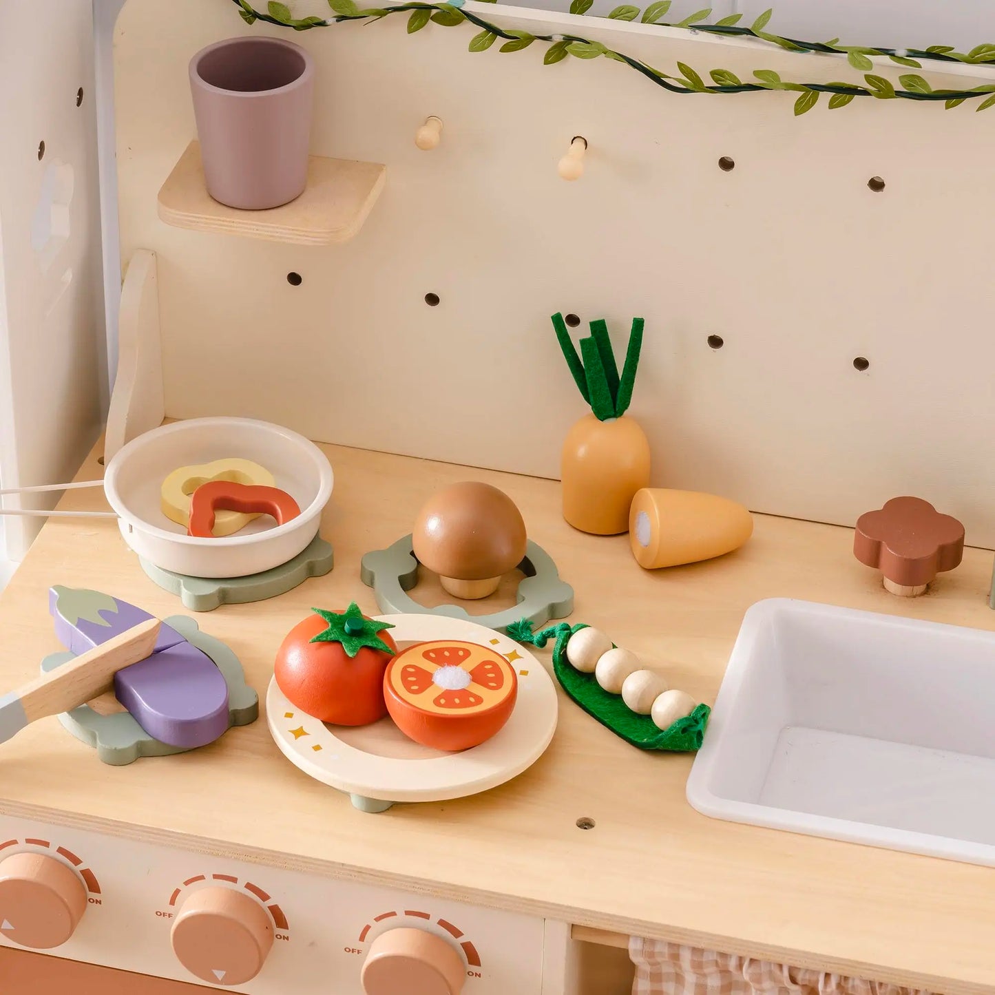 Robotime Wooden Cutting Food Playset